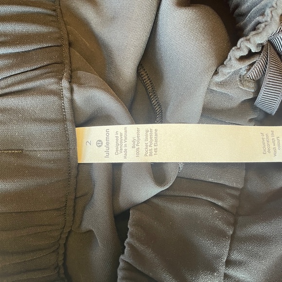 Lululemon tennis pencil skirt - Picture 3 of 3